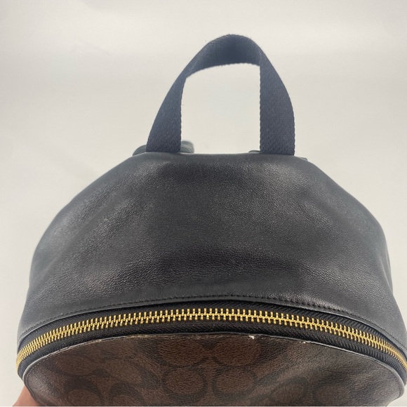 Coach Medium Charlie Backpack Signature Canvas - Picture 13 of 16